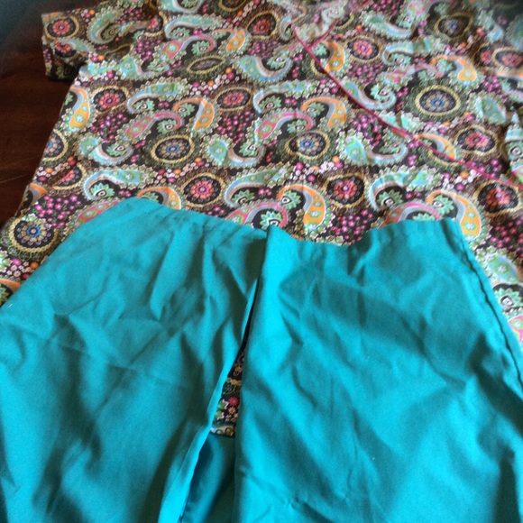 Xlarge ladies scrub set - Picture 8 of 16